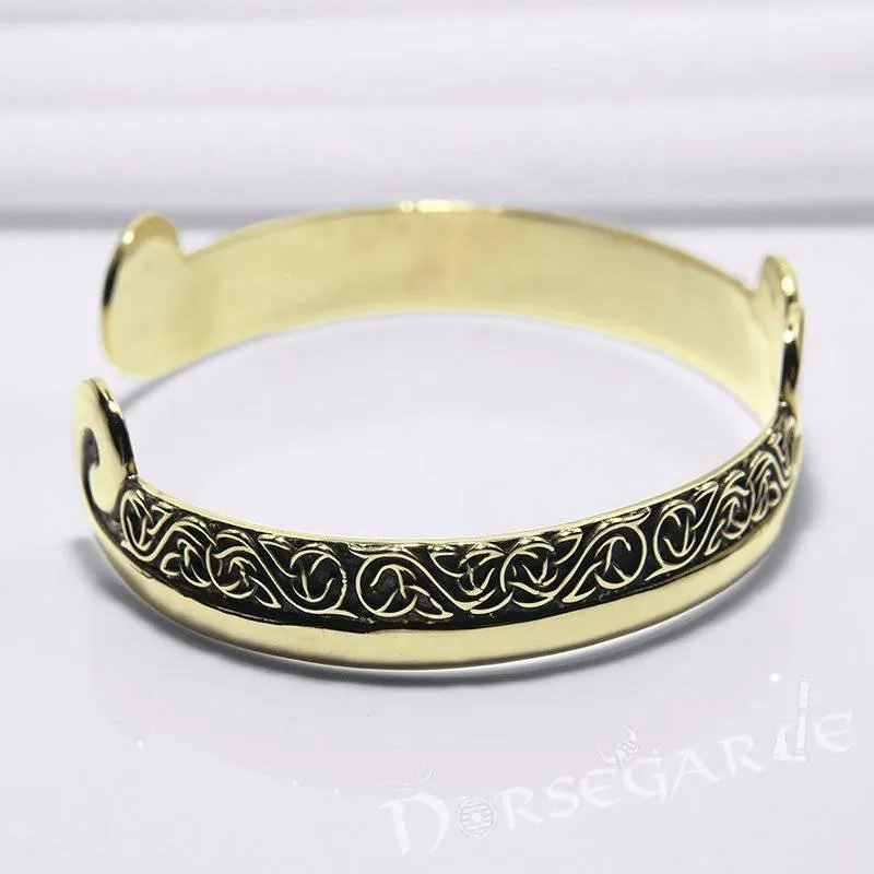 Handcrafted Floral Pattern Arm Ring - Bronze