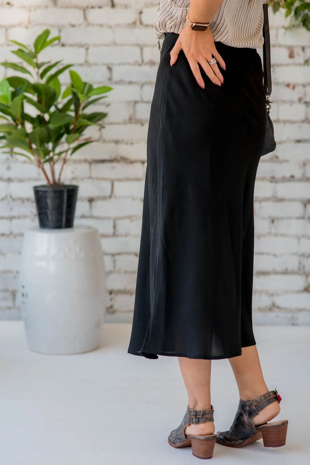 Lightweight Midi Skirt