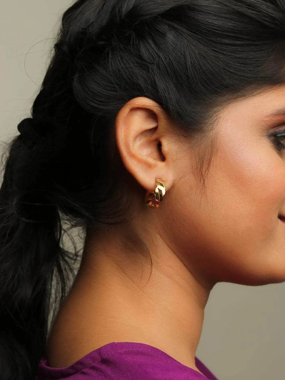 Nushrratt Bharuccha In Linked Flat Hoops